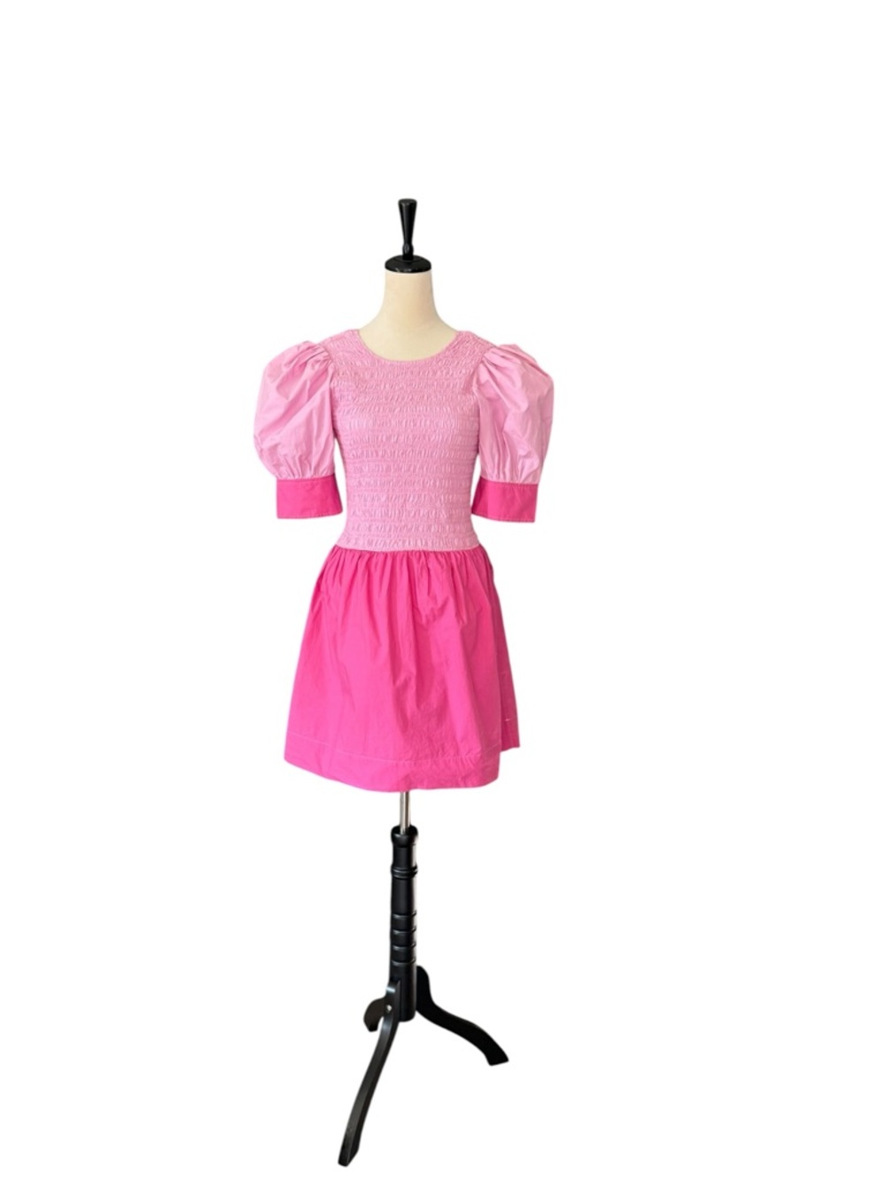 Ganni Color‎ Block Cotton Poplin
Smocked Mini Dress In Phlox Pink Small